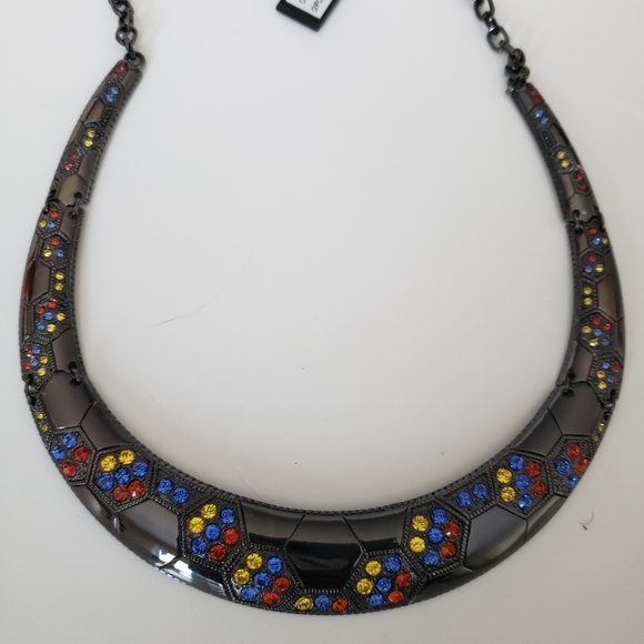 Fifth Avenue Collection Necklace & Post Earring Set - Picture 5 of 6